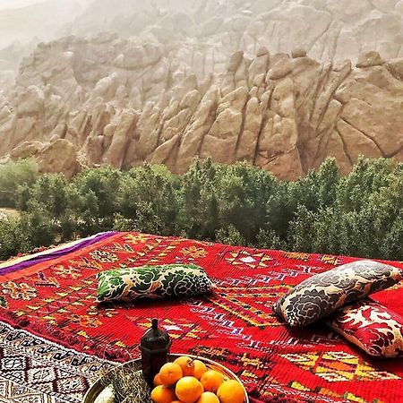 Monkey Fingers House By Fatima Mellal Hotel Tinghir Bagian luar foto