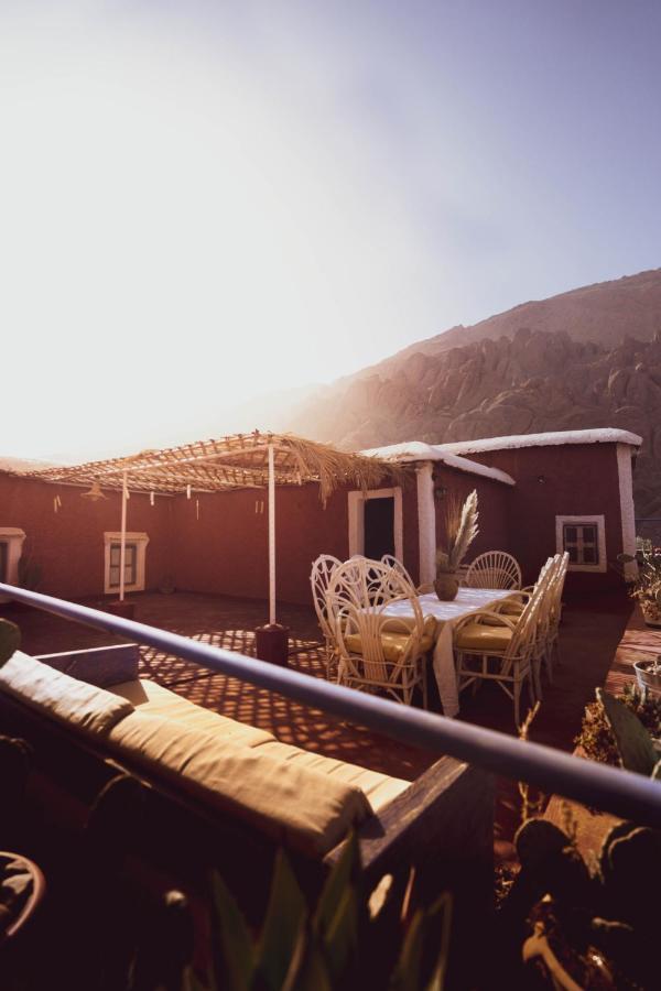 Monkey Fingers House By Fatima Mellal Hotel Tinghir Bagian luar foto