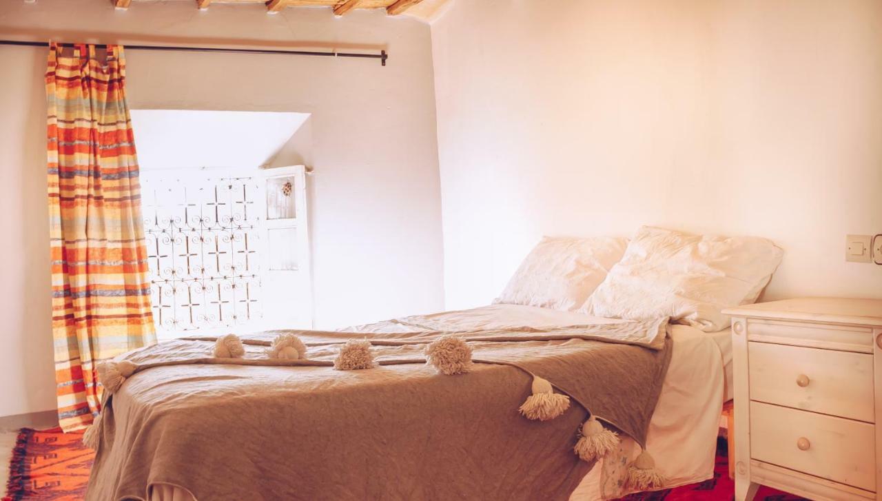 Monkey Fingers House By Fatima Mellal Hotel Tinghir Bagian luar foto