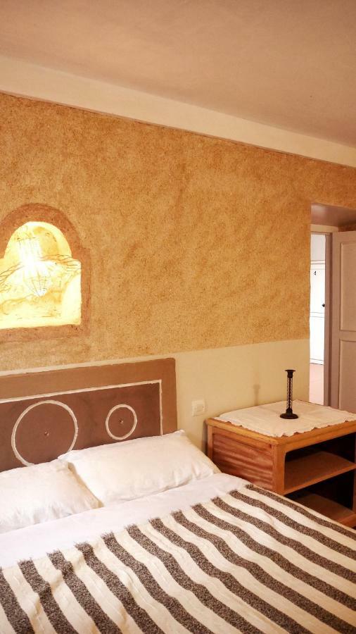 Monkey Fingers House By Fatima Mellal Hotel Tinghir Bagian luar foto